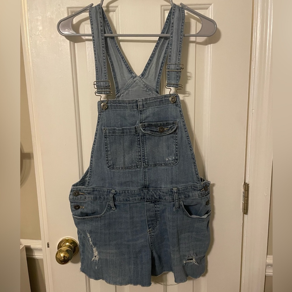 Mossimo Supply denim overalls. Size medium.